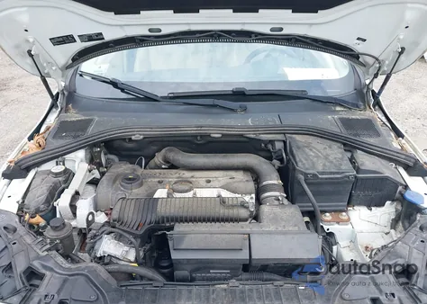 2014 Volvo S60 T5 z USA, uszkodzony, nr VIN YV1612FS6E2273932